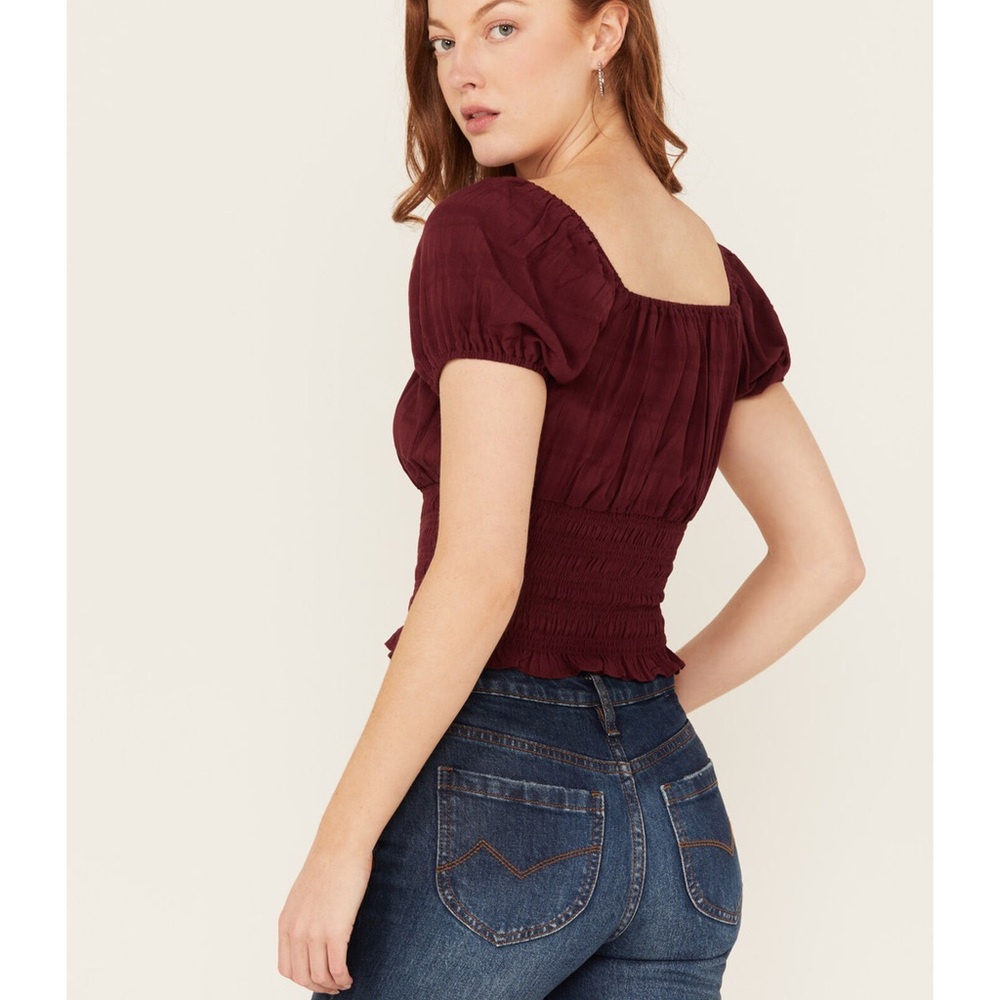 Shyanne woman’s puff sleeve smocked bodice top - Picture 3 of 6